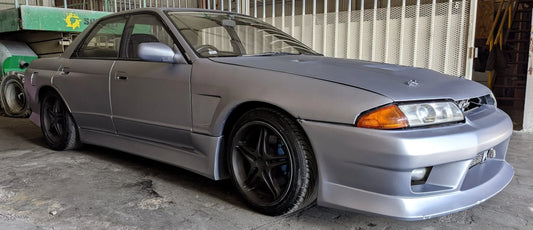 Cheap Silver Nissan Skyline R32 Sedan