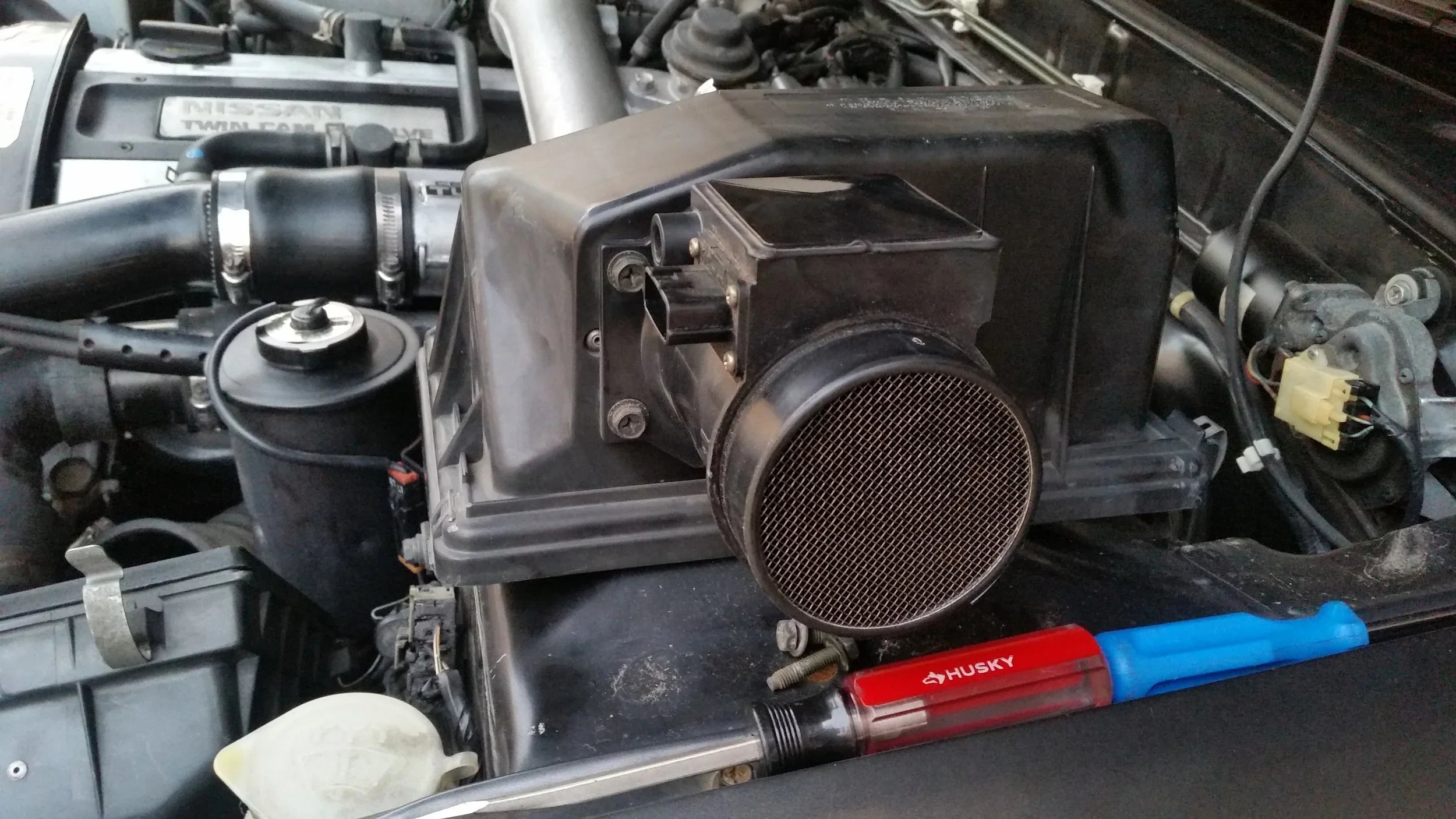 Replacing the RB20DET Mass Airflow Sensor (MAFS) - R32 Skyline GTS-T D ...