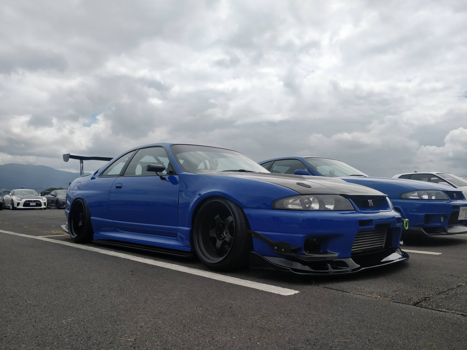 R33 Skyline